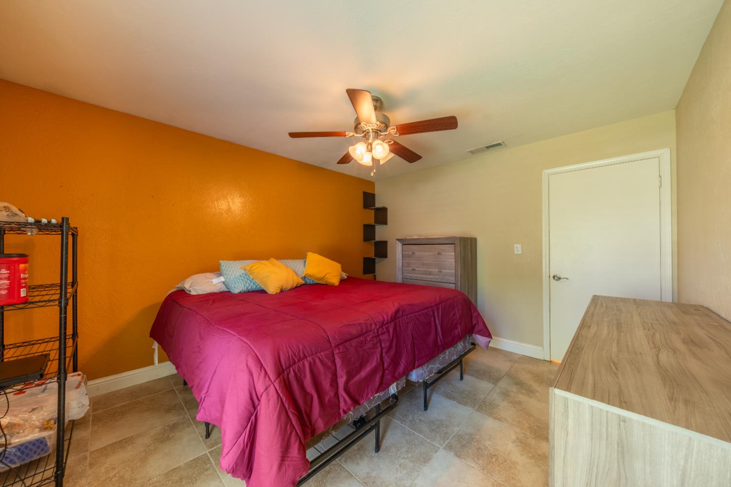 1626 W Mesa Ave, Fresno, CA 93711