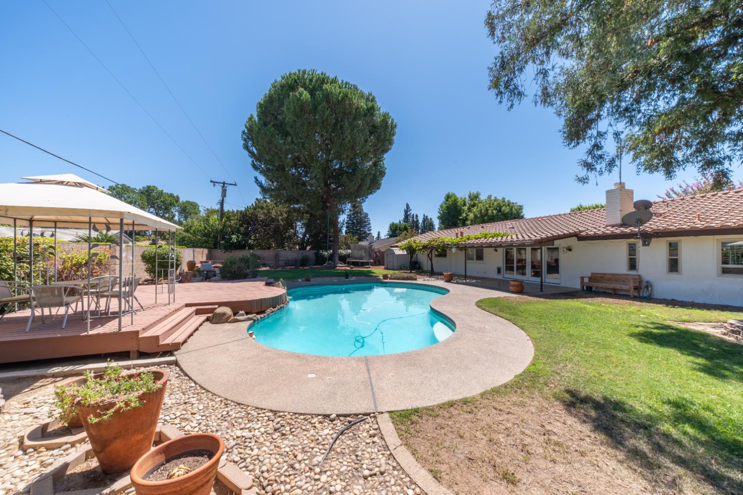 1626 W Mesa Ave, Fresno, CA 93711
