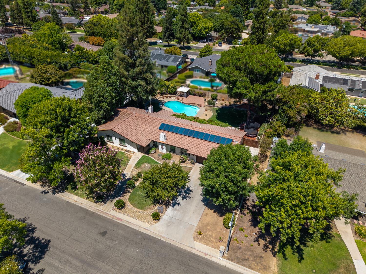 1626 W Mesa Ave, Fresno, CA 93711