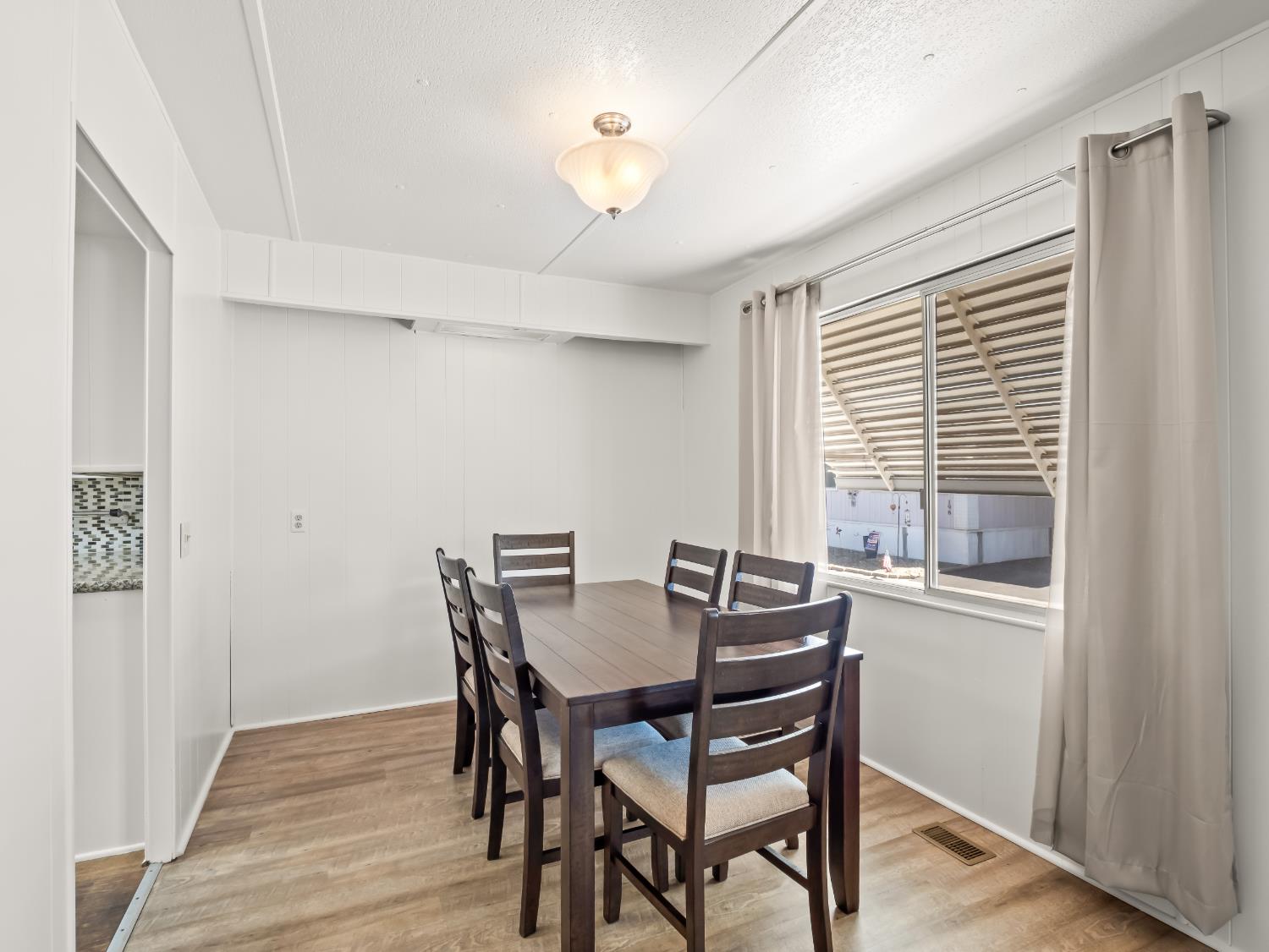 221 W Herndon Ave #184, Fresno, CA 93650