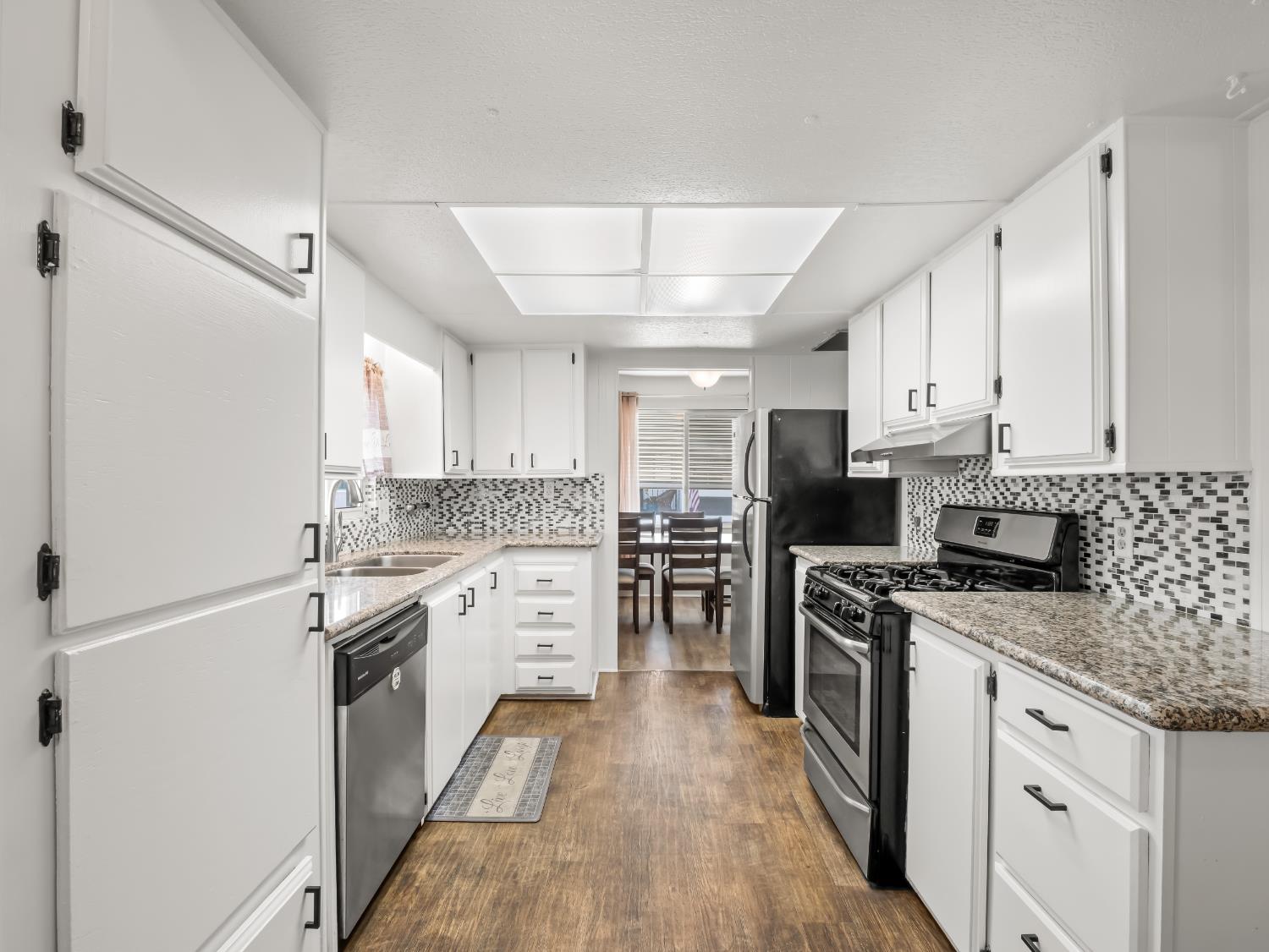 221 W Herndon Ave #184, Fresno, CA 93650