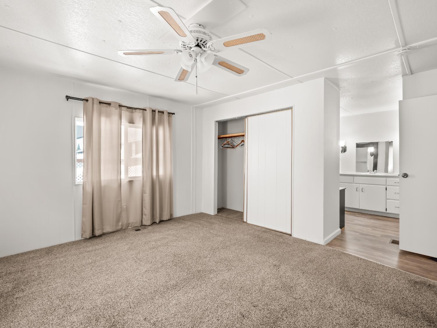 221 W Herndon Ave #184, Fresno, CA 93650