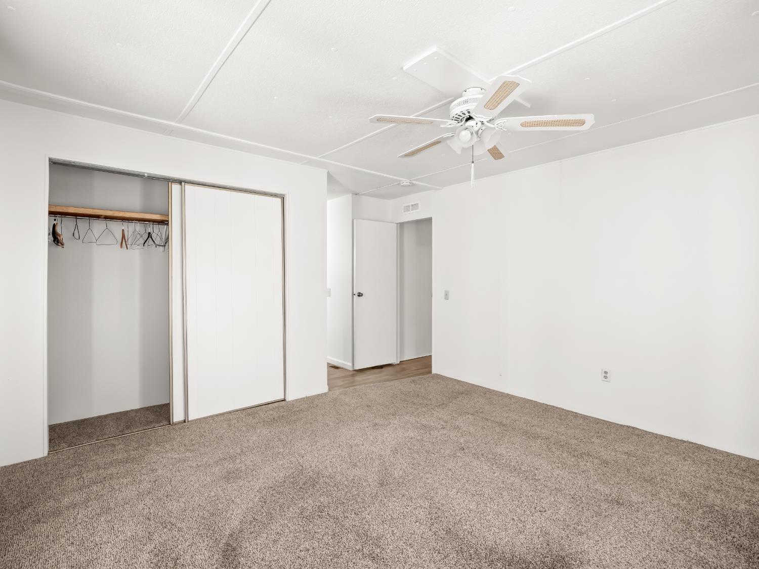 221 W Herndon Ave #184, Fresno, CA 93650