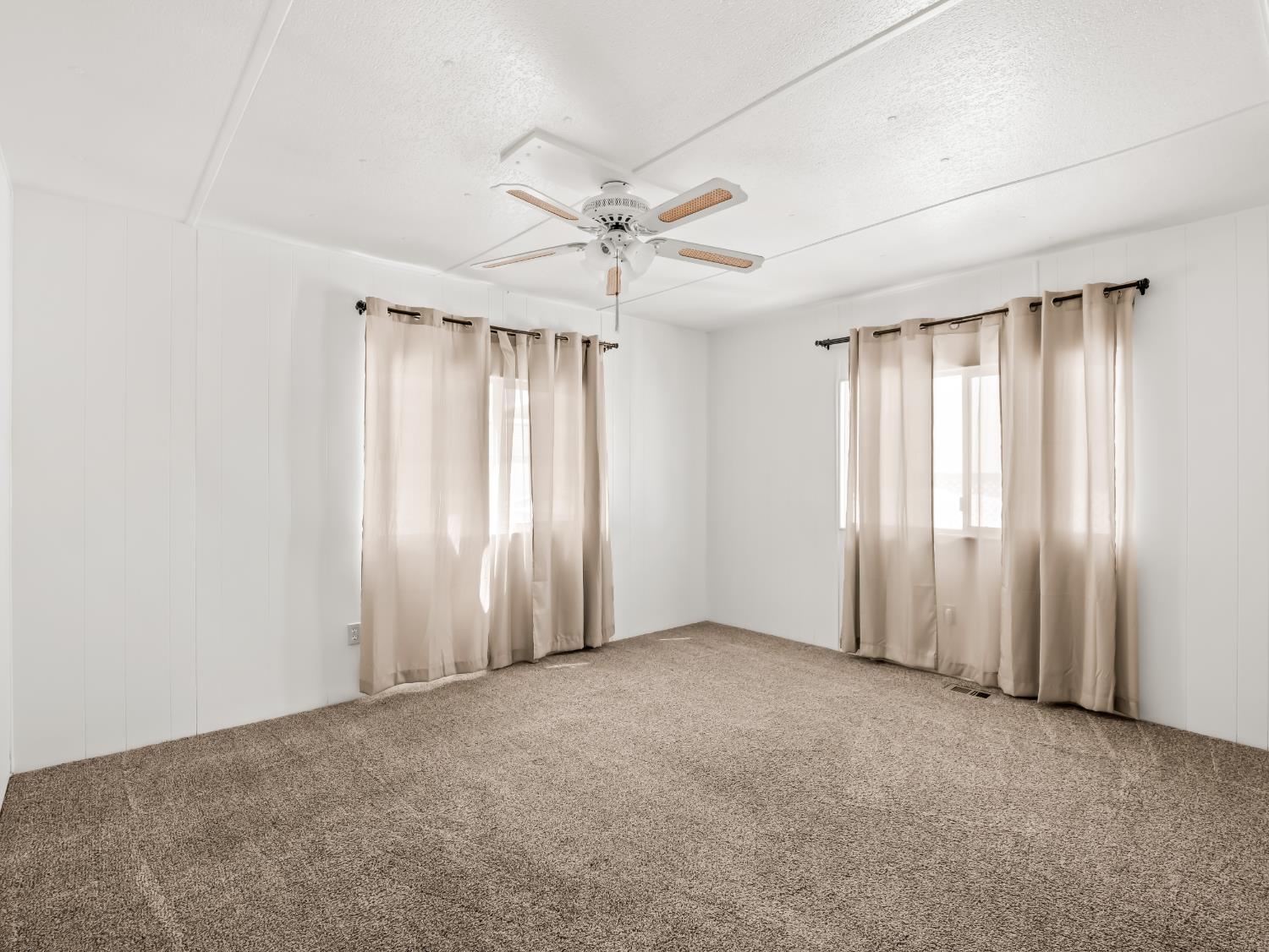 221 W Herndon Ave #184, Fresno, CA 93650