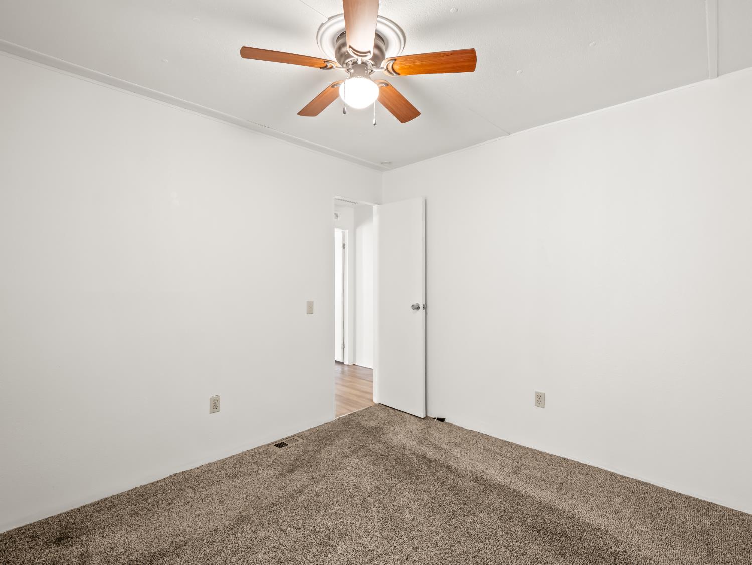 221 W Herndon Ave #184, Fresno, CA 93650