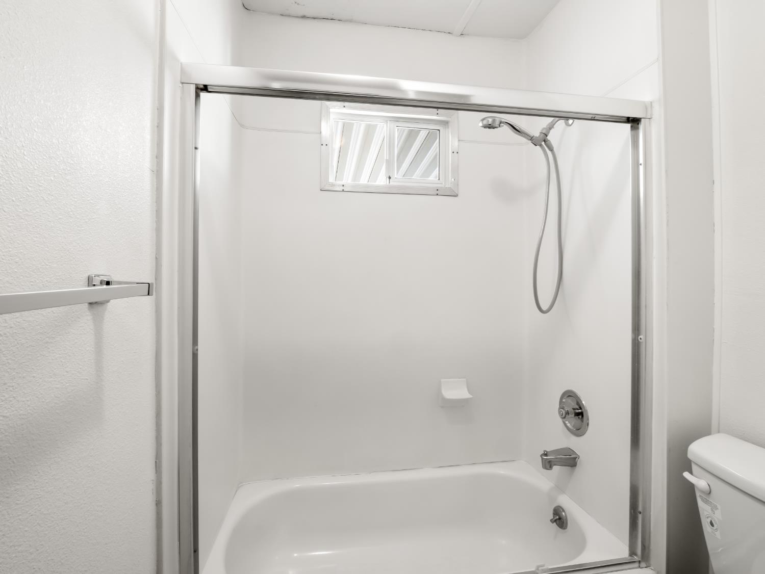 221 W Herndon Ave #184, Fresno, CA 93650