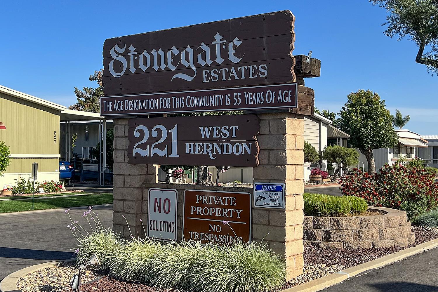 221 W Herndon Ave #184, Fresno, CA 93650