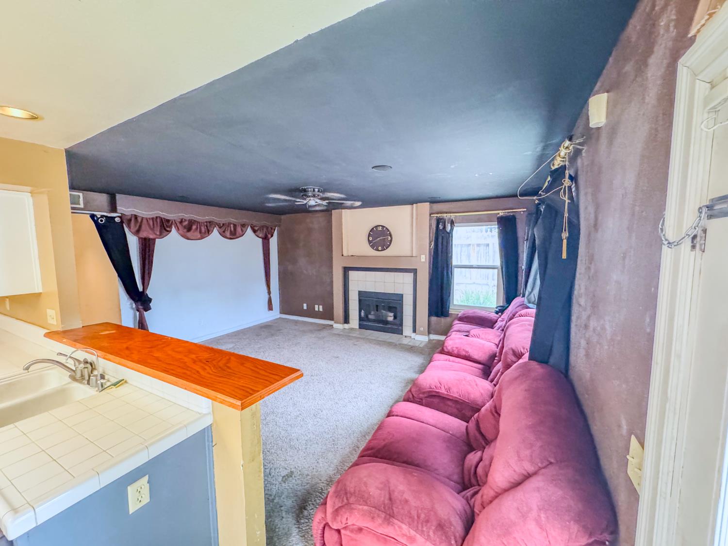 5542 W Willis Ave, Fresno, CA 93722