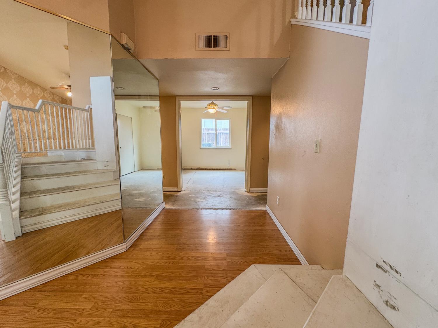 5542 W Willis Ave, Fresno, CA 93722