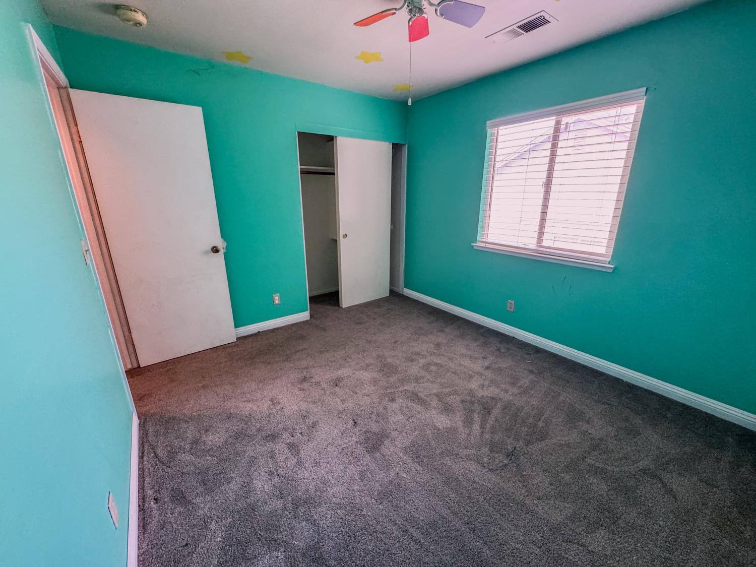 5542 W Willis Ave, Fresno, CA 93722