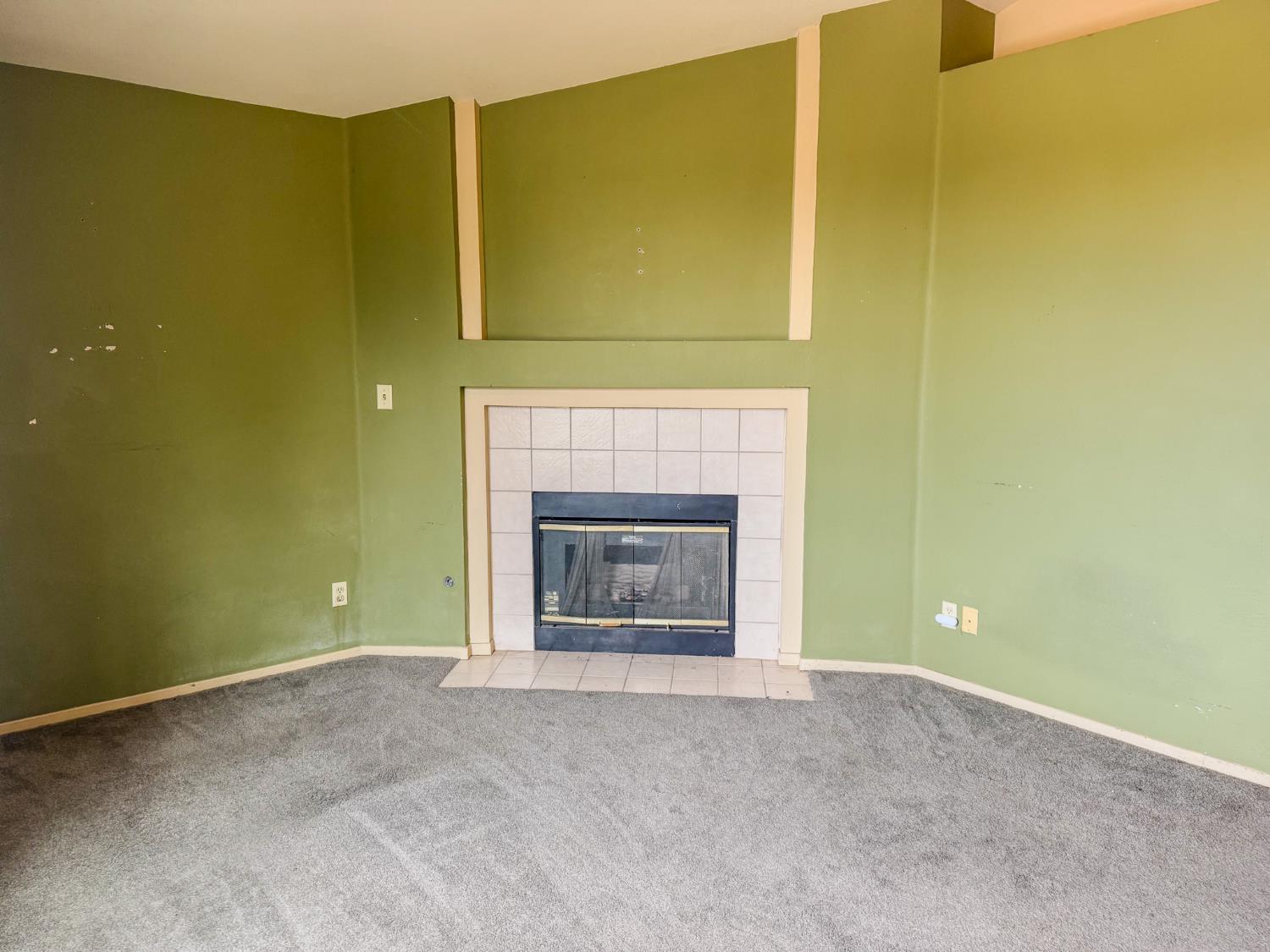 5542 W Willis Ave, Fresno, CA 93722