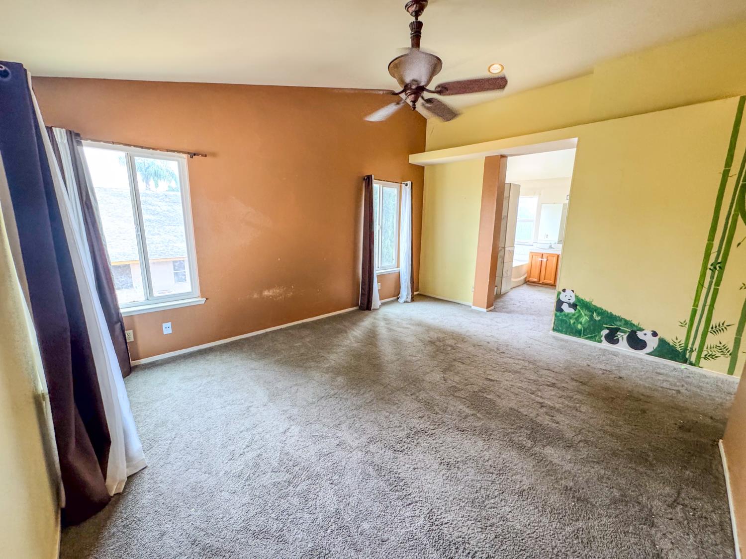 5542 W Willis Ave, Fresno, CA 93722