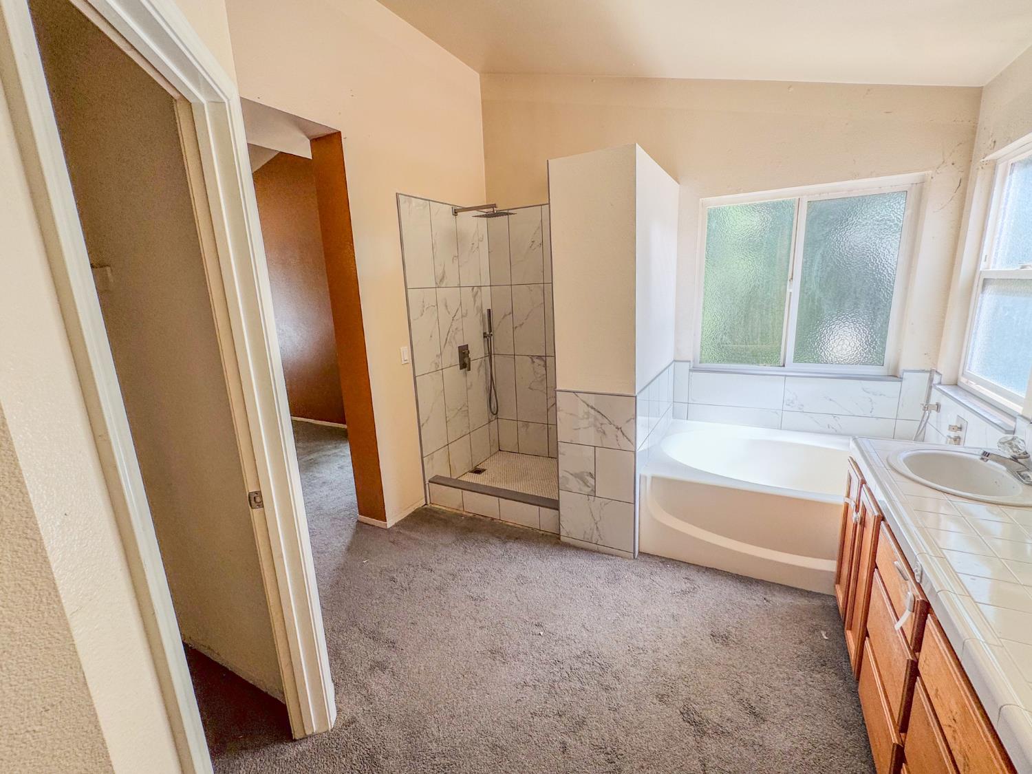 5542 W Willis Ave, Fresno, CA 93722