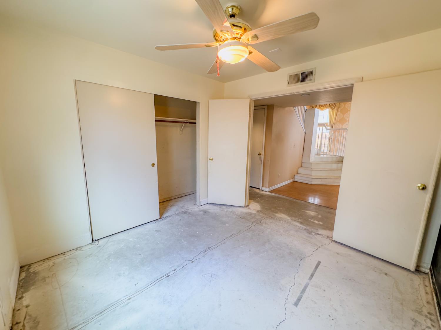 5542 W Willis Ave, Fresno, CA 93722