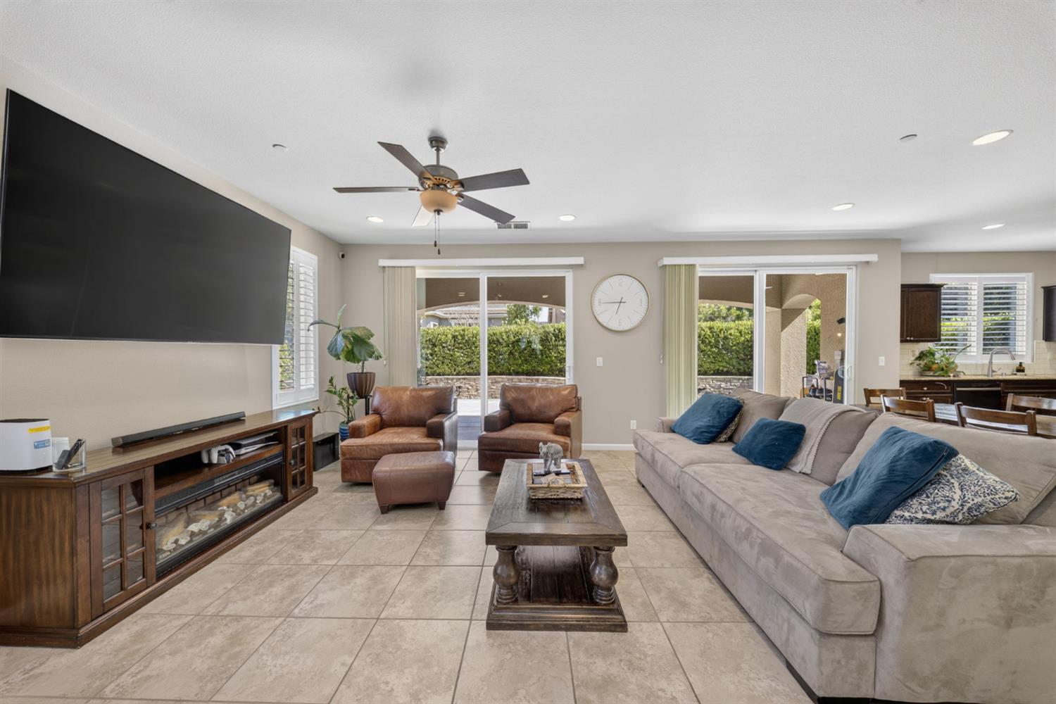 3435 Bellaire Ave, Clovis, CA 93619