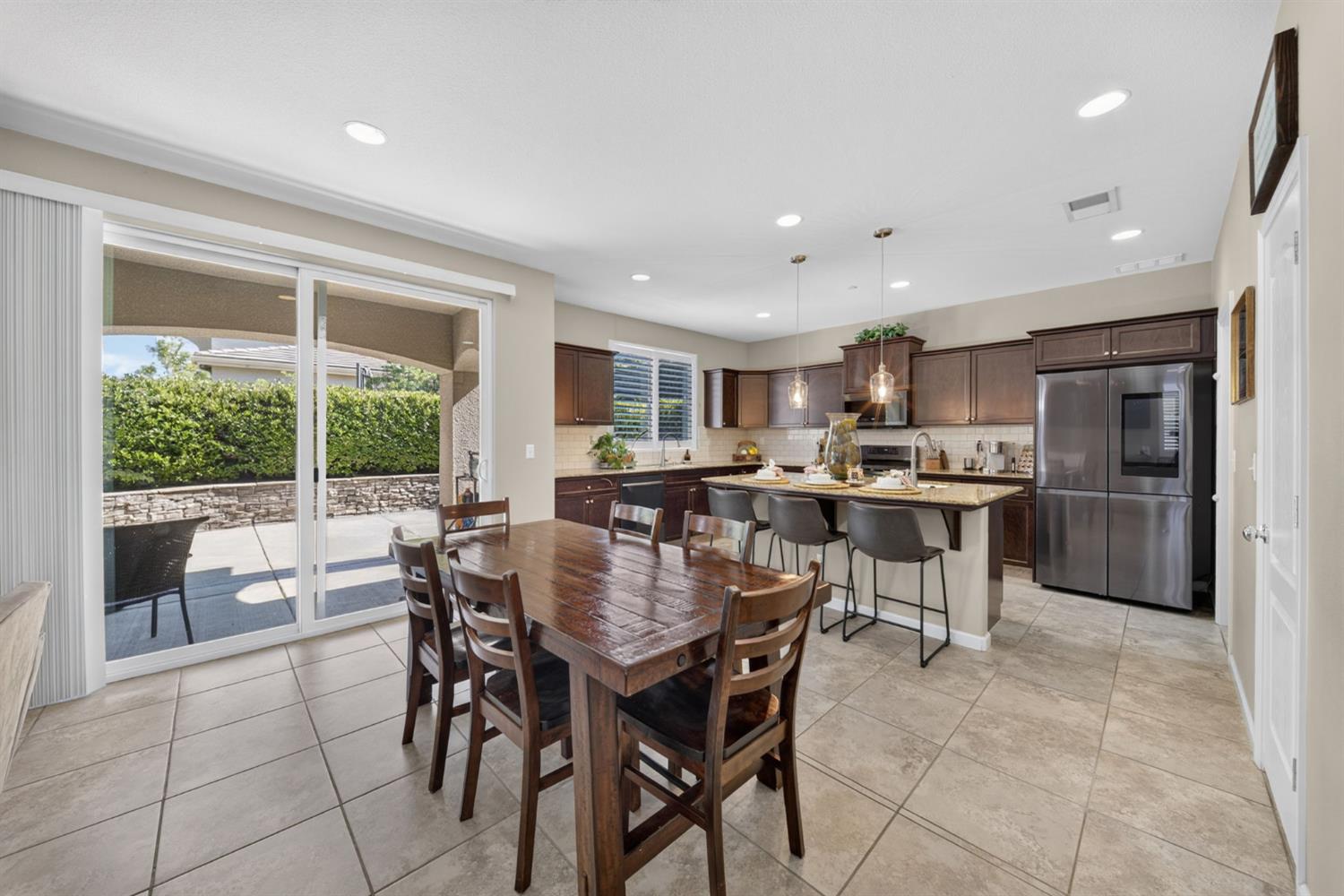 3435 Bellaire Ave, Clovis, CA 93619