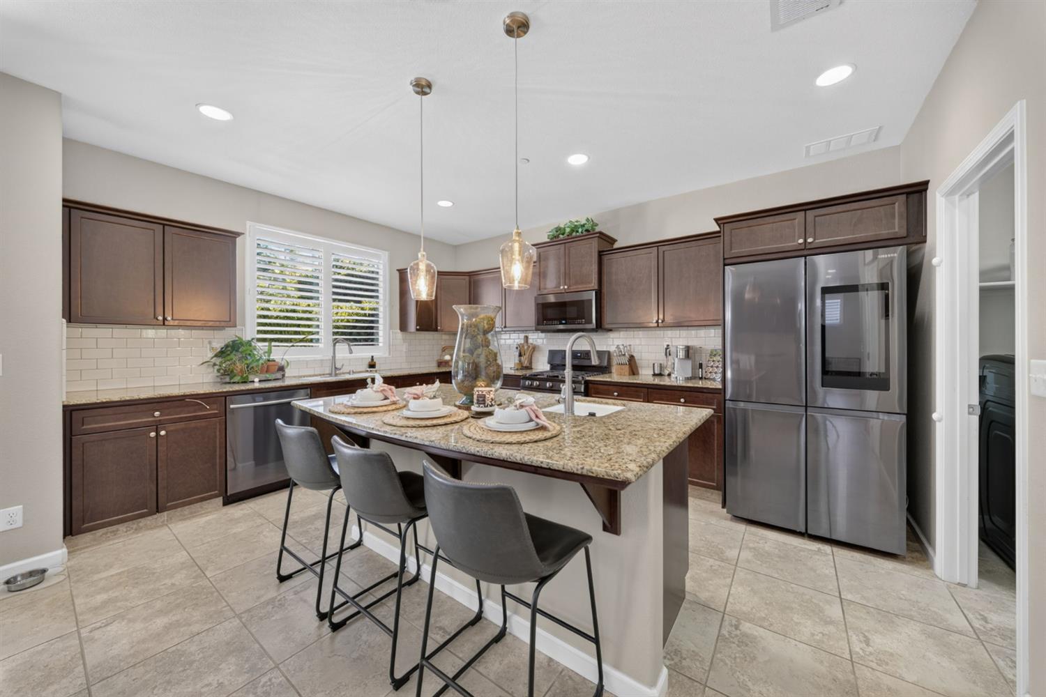 3435 Bellaire Ave, Clovis, CA 93619
