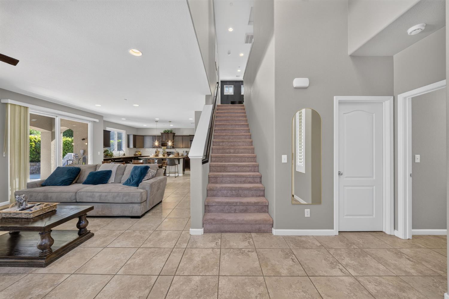 3435 Bellaire Ave, Clovis, CA 93619
