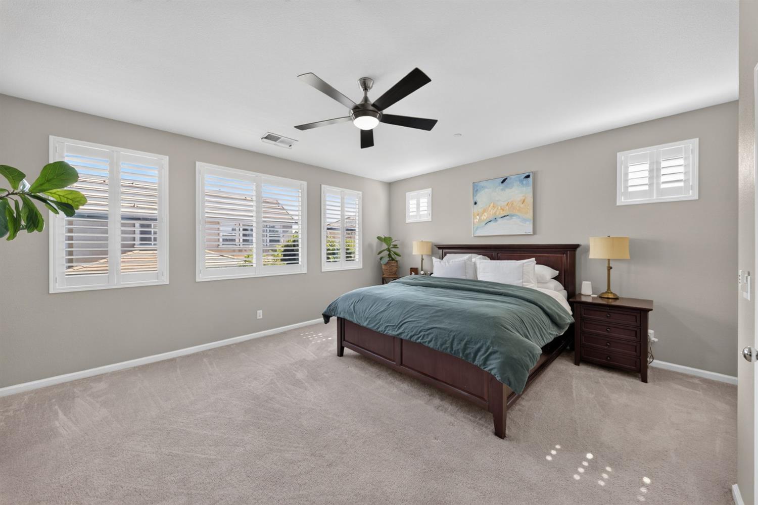 3435 Bellaire Ave, Clovis, CA 93619