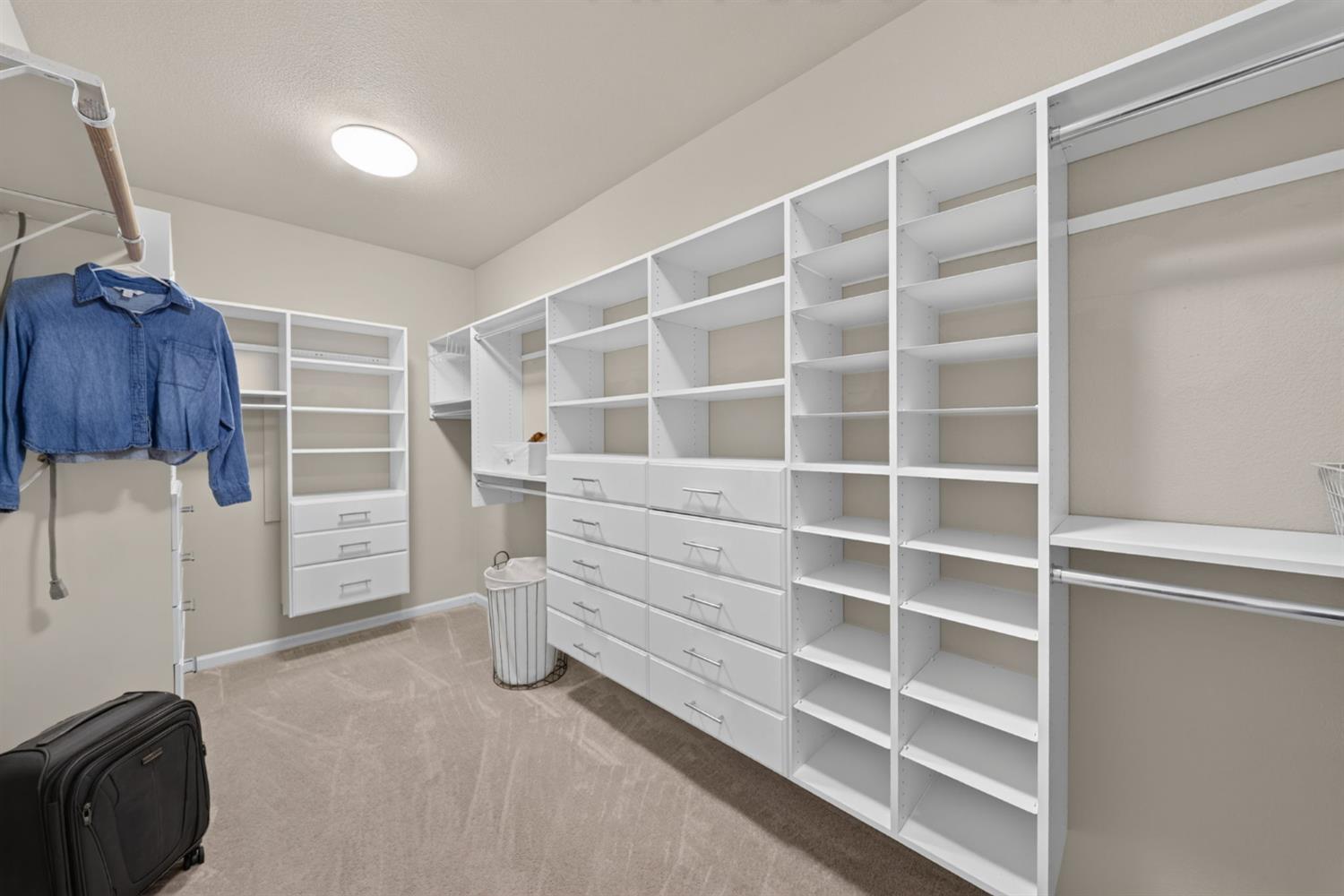 3435 Bellaire Ave, Clovis, CA 93619