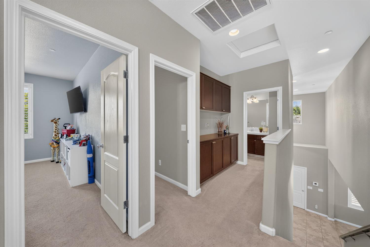 3435 Bellaire Ave, Clovis, CA 93619