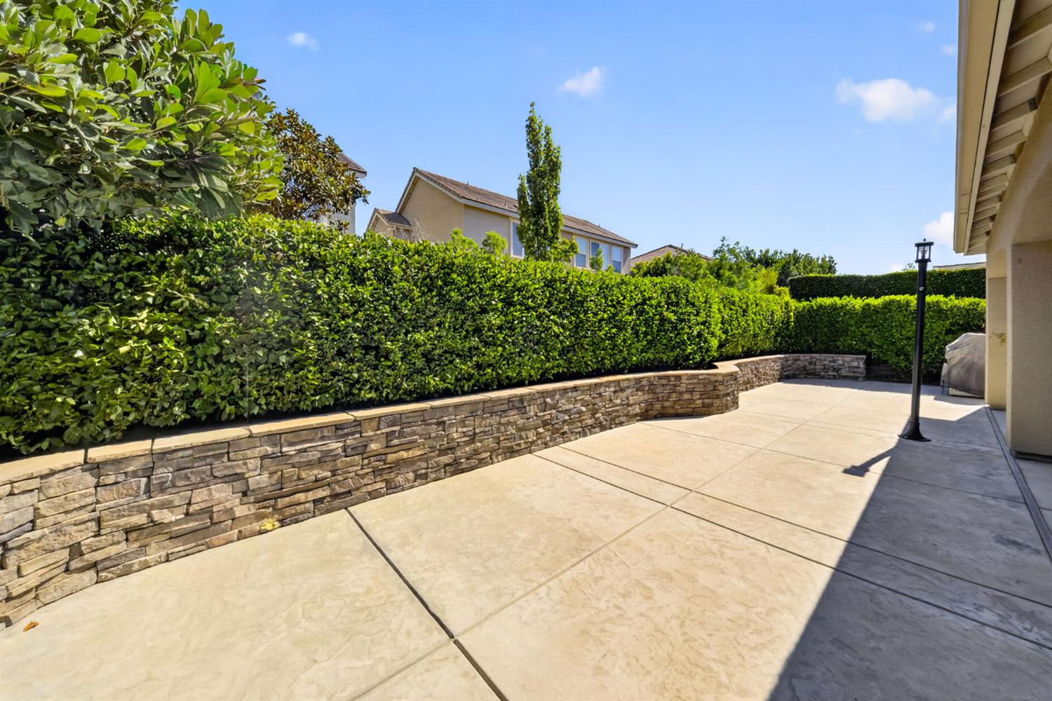 3435 Bellaire Ave, Clovis, CA 93619