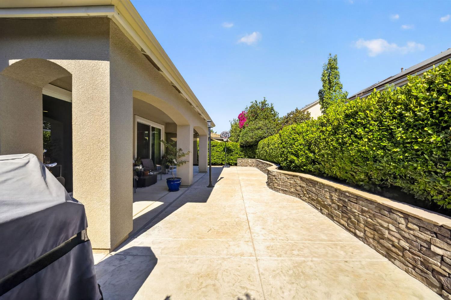 3435 Bellaire Ave, Clovis, CA 93619