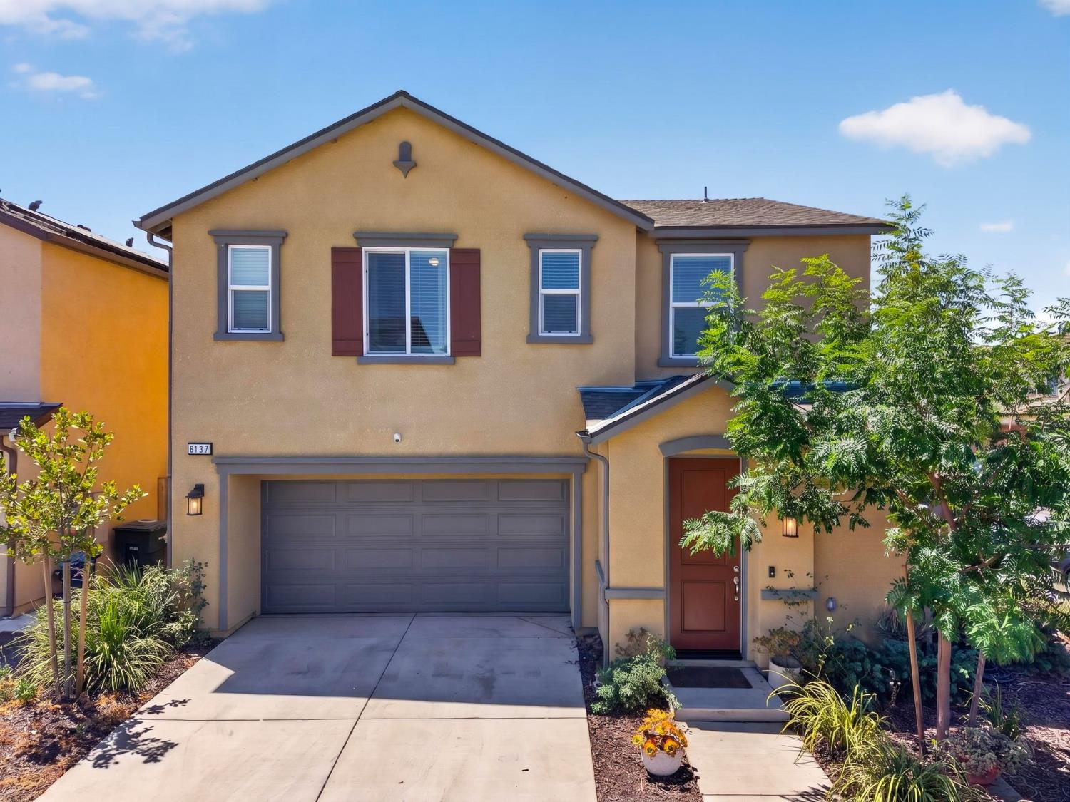 6137 W Richert Ave, Fresno, CA 93723