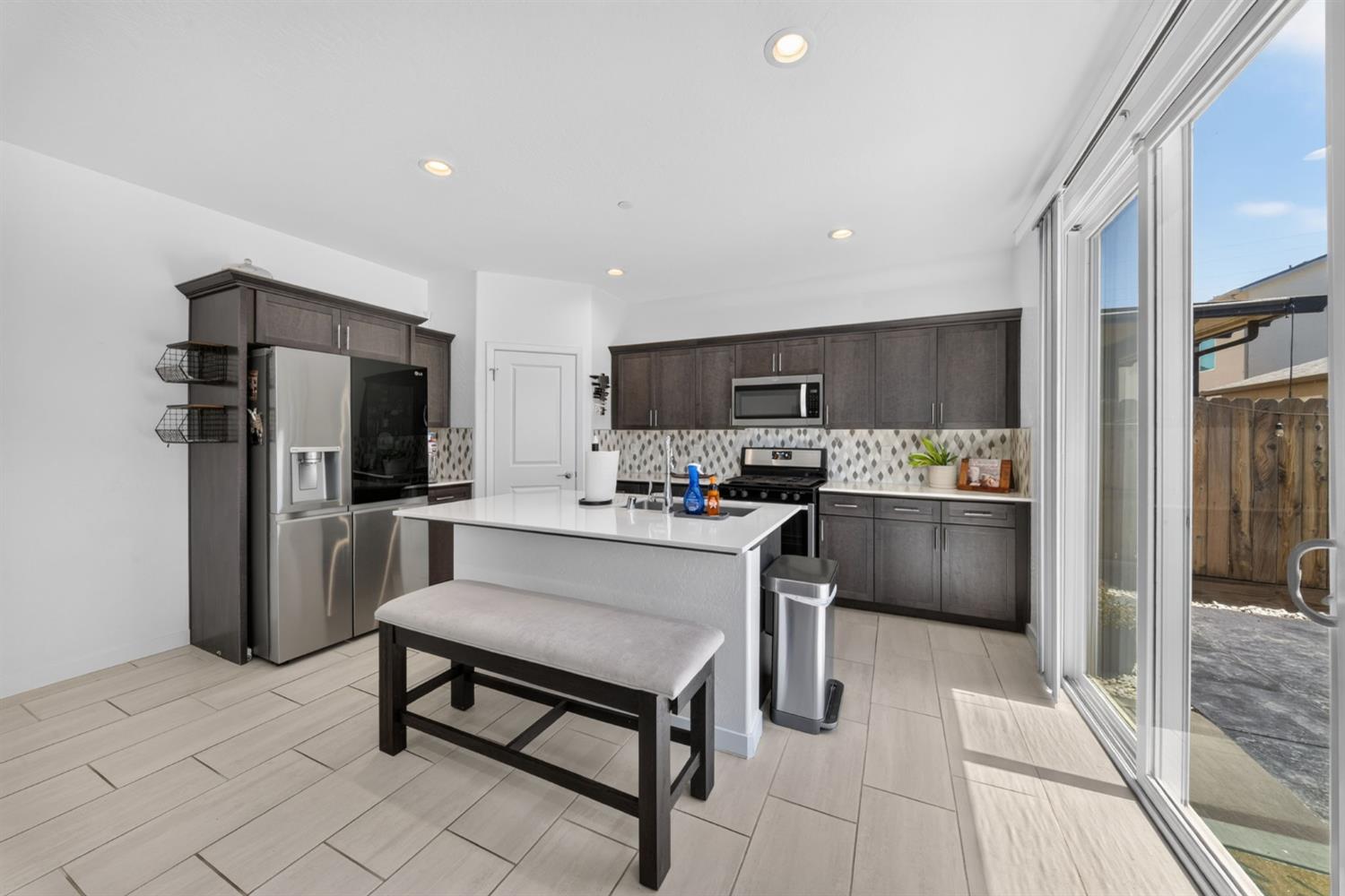 6137 W Richert Ave, Fresno, CA 93723