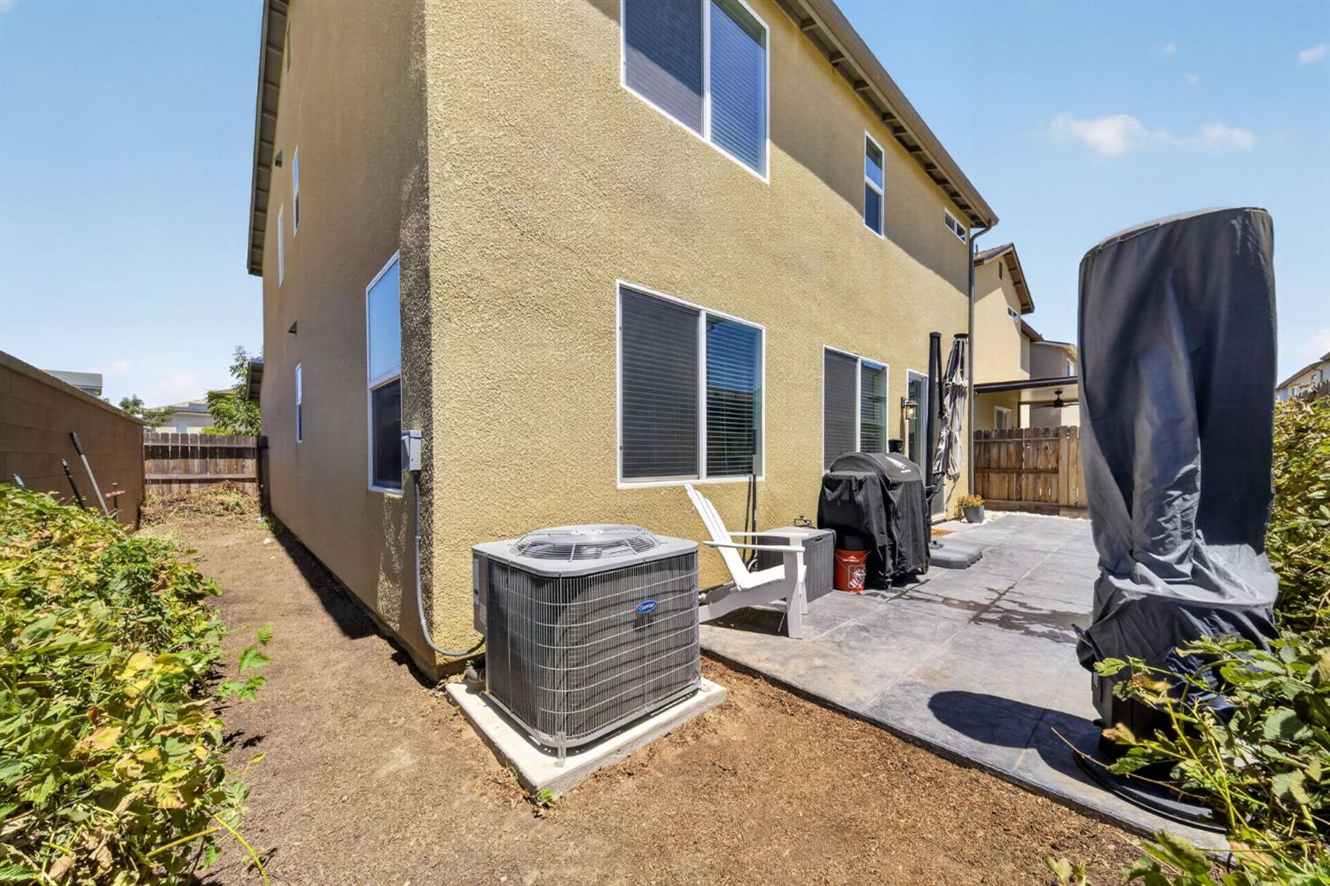 6137 W Richert Ave, Fresno, CA 93723
