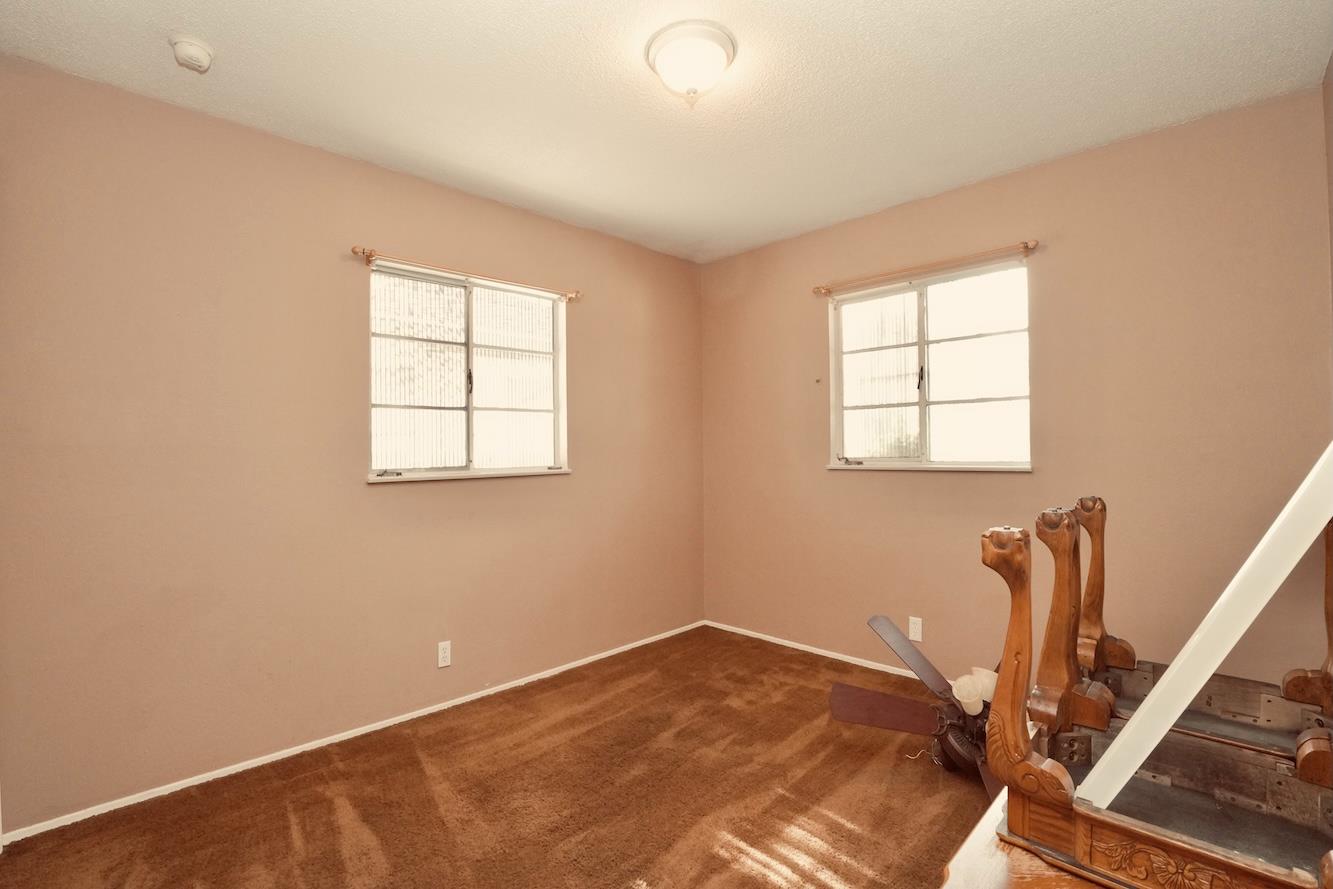 3211 E Ashlan Ave, Fresno, CA 93726