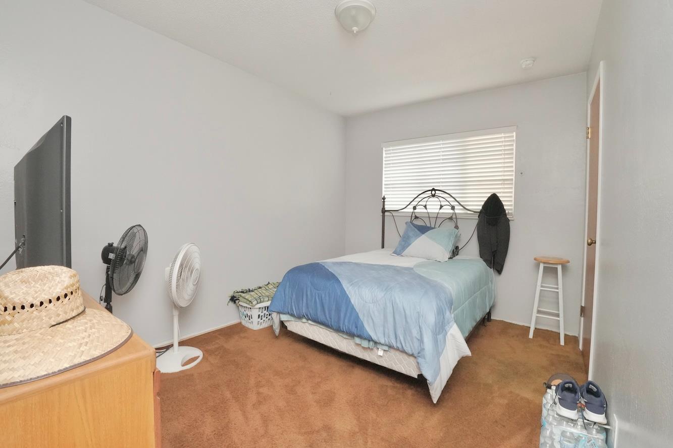3211 E Ashlan Ave, Fresno, CA 93726
