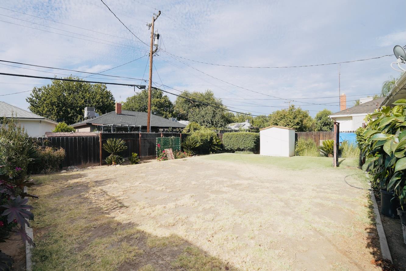 3211 E Ashlan Ave, Fresno, CA 93726