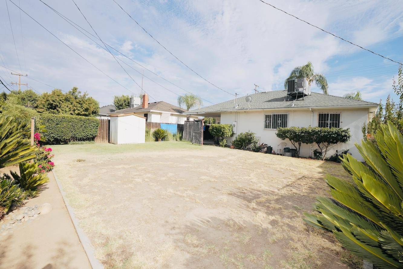 3211 E Ashlan Ave, Fresno, CA 93726