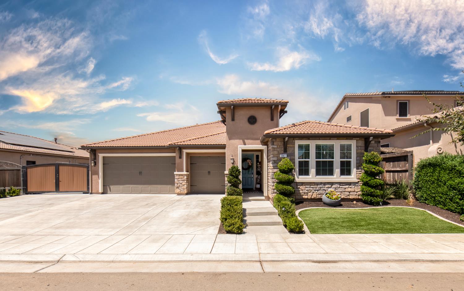 3941 Sussex Ave, Clovis, CA 93619