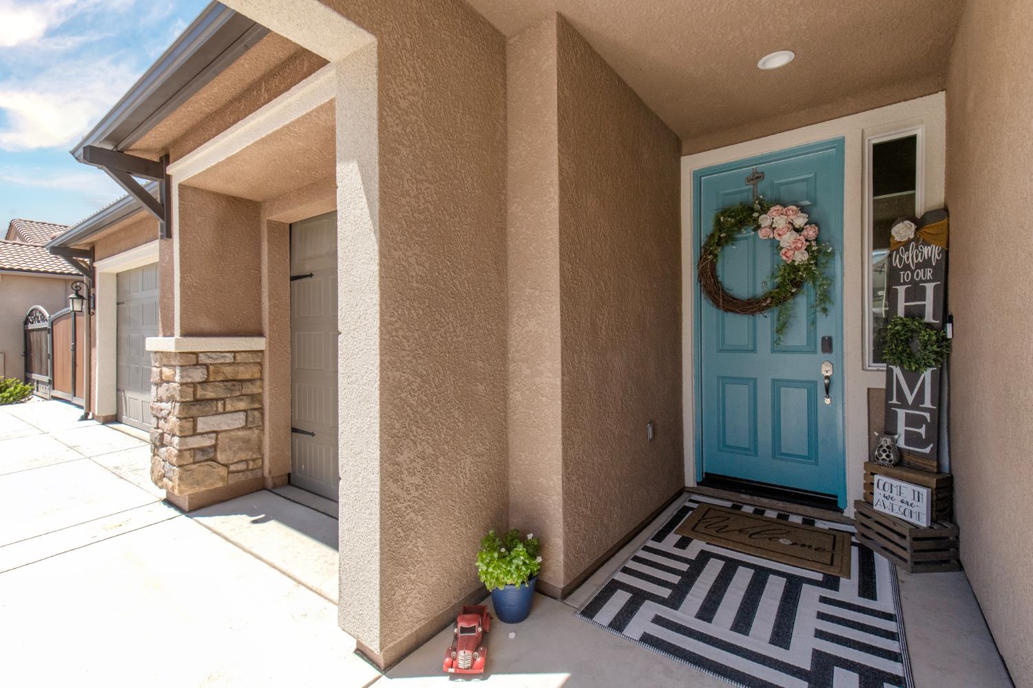 3941 Sussex Ave, Clovis, CA 93619