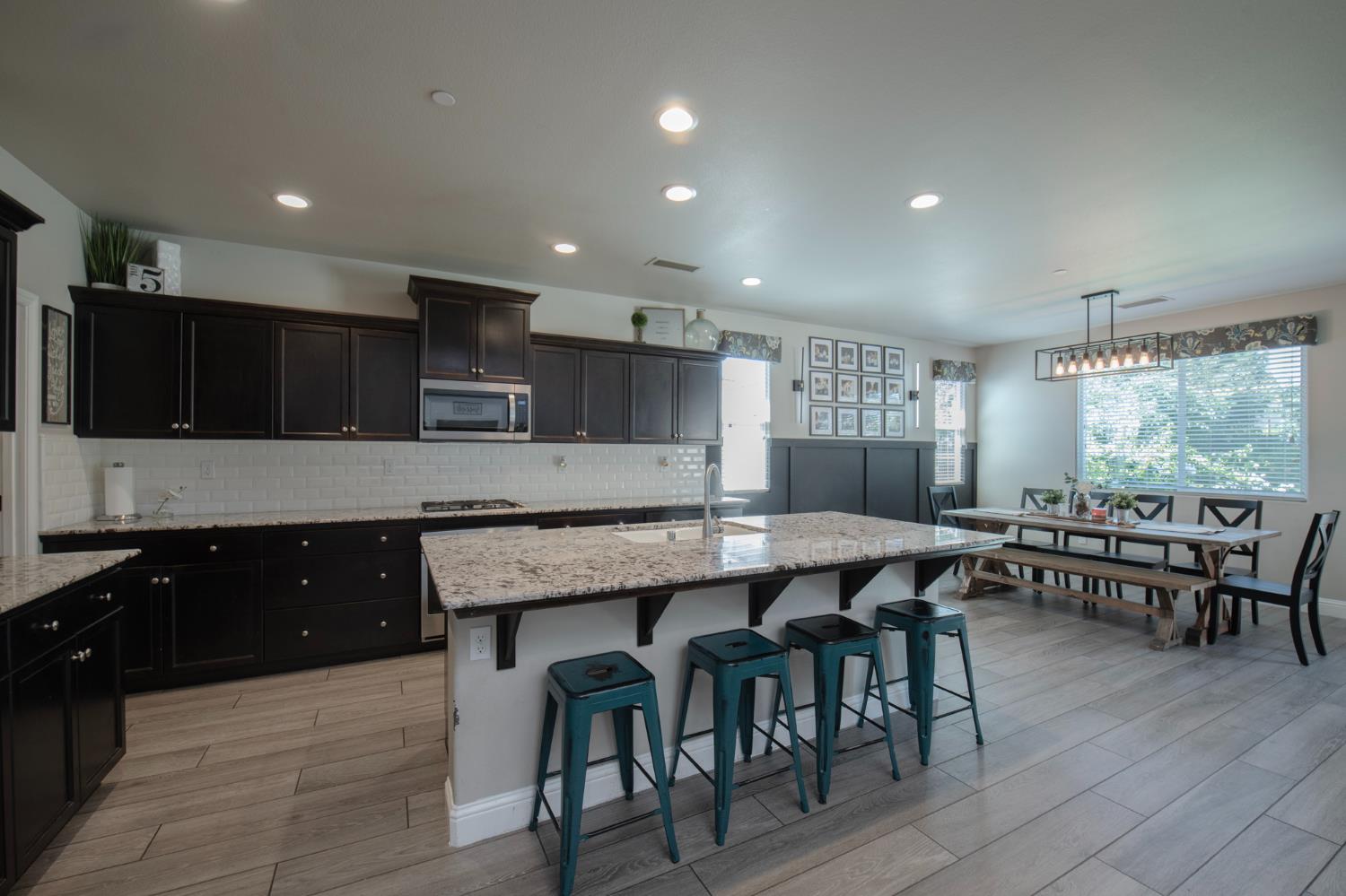 3941 Sussex Ave, Clovis, CA 93619