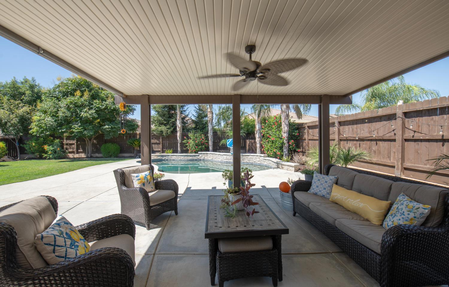 3941 Sussex Ave, Clovis, CA 93619