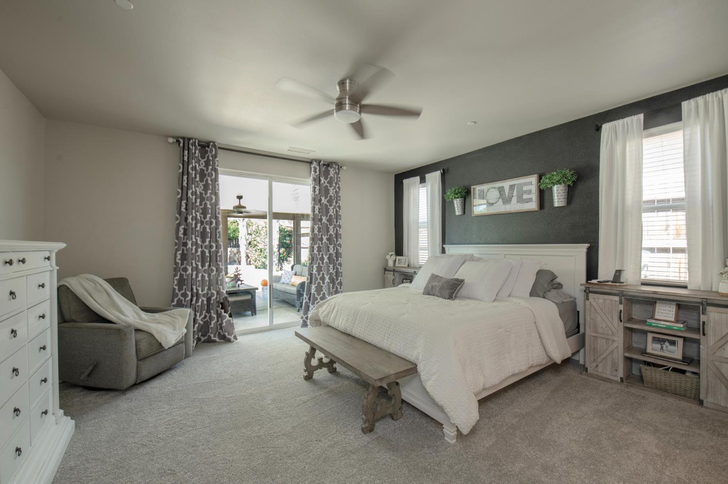 3941 Sussex Ave, Clovis, CA 93619