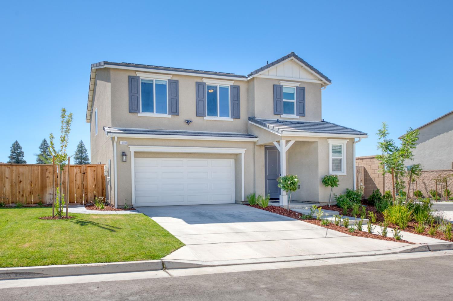 11189 N Ocaso Dr, Fresno, CA 93730