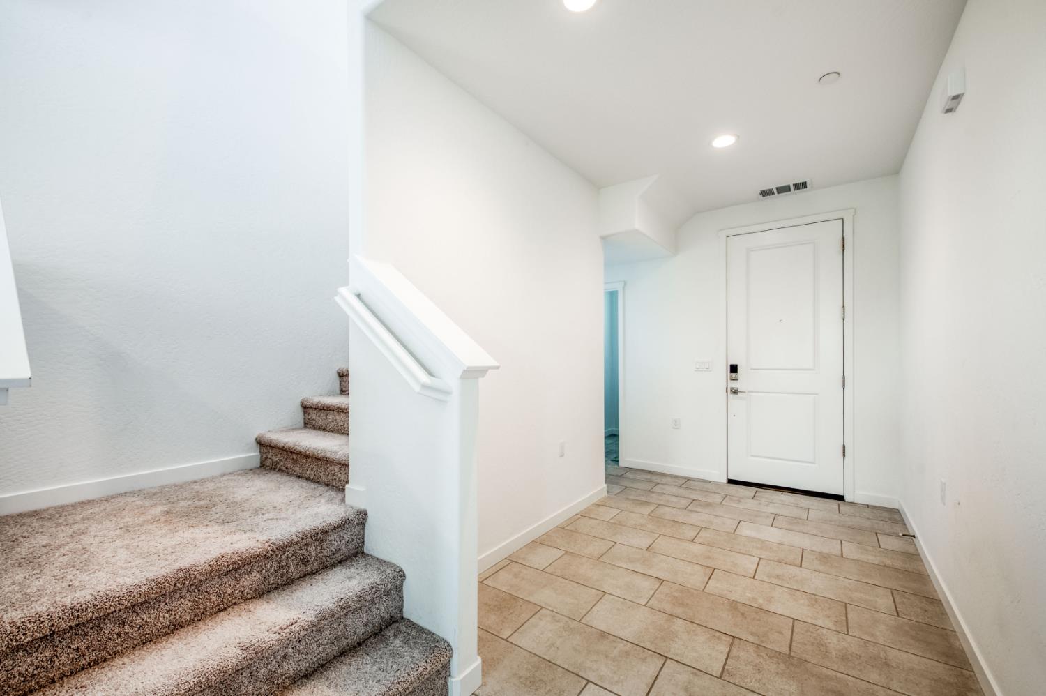 11189 N Ocaso Dr, Fresno, CA 93730