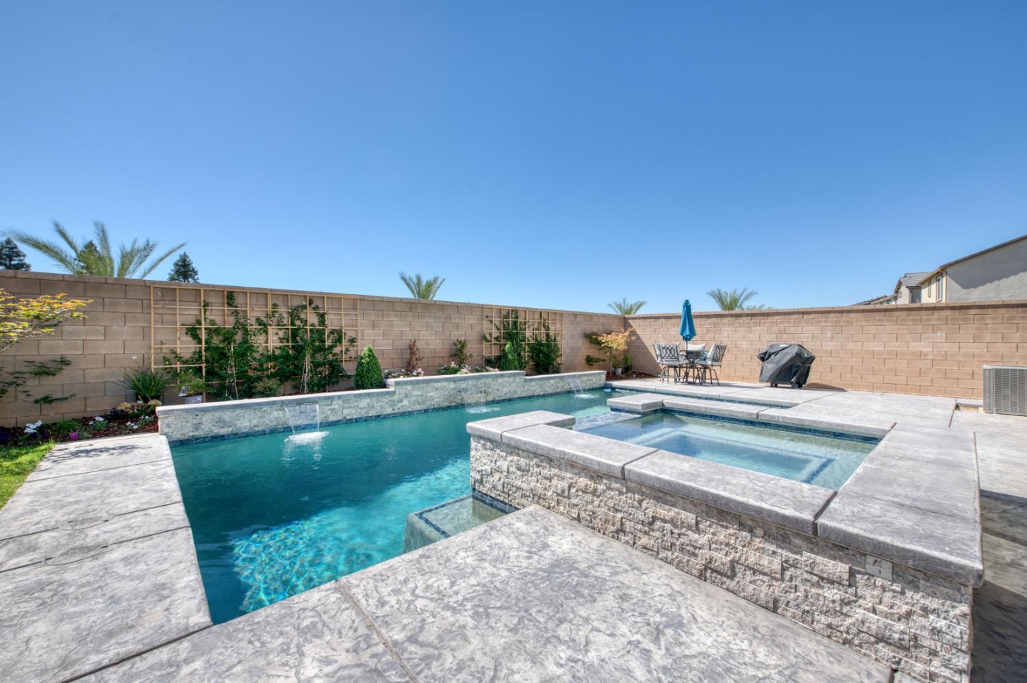 11189 N Ocaso Dr, Fresno, CA 93730