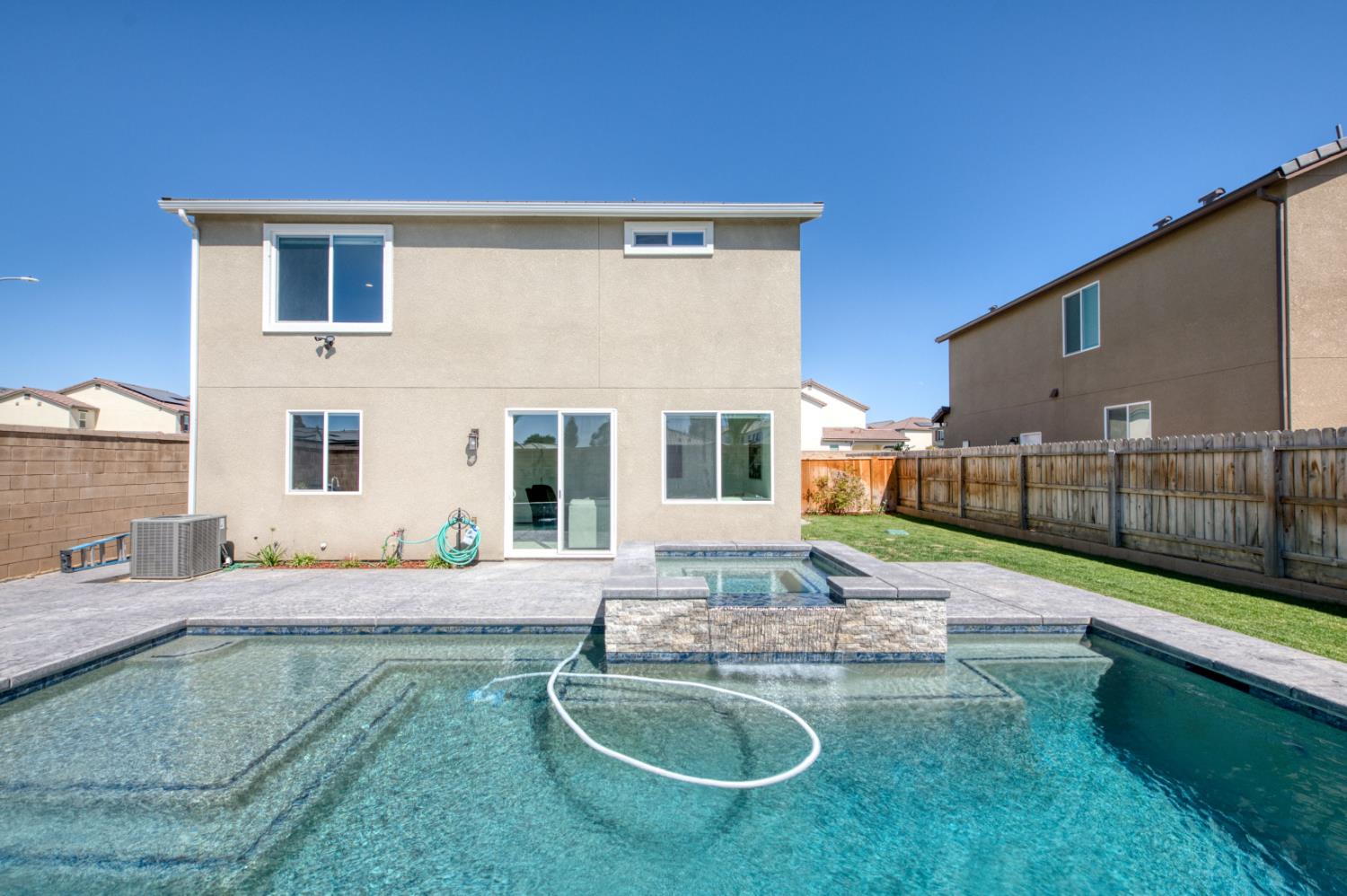 11189 N Ocaso Dr, Fresno, CA 93730
