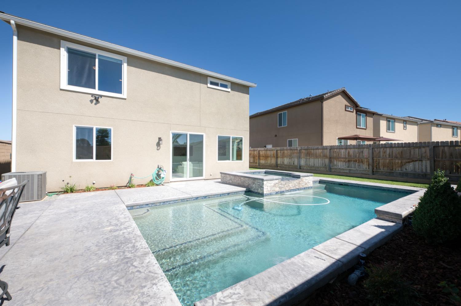 11189 N Ocaso Dr, Fresno, CA 93730