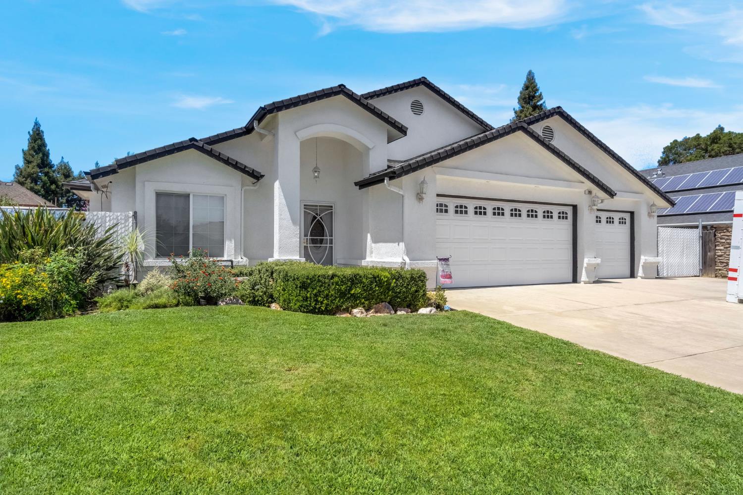 293 Post Ave, Sanger, CA 93657