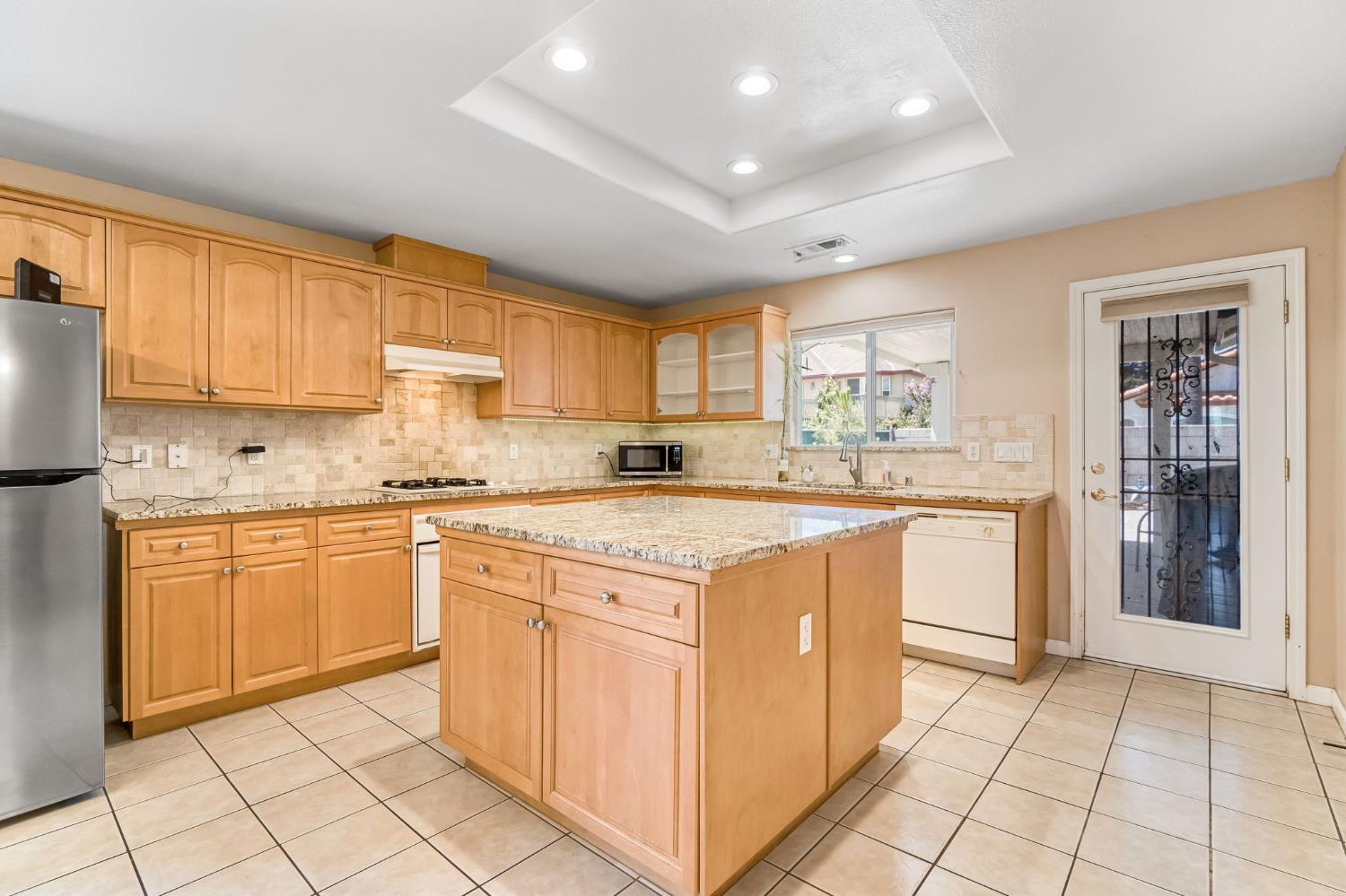 293 Post Ave, Sanger, CA 93657