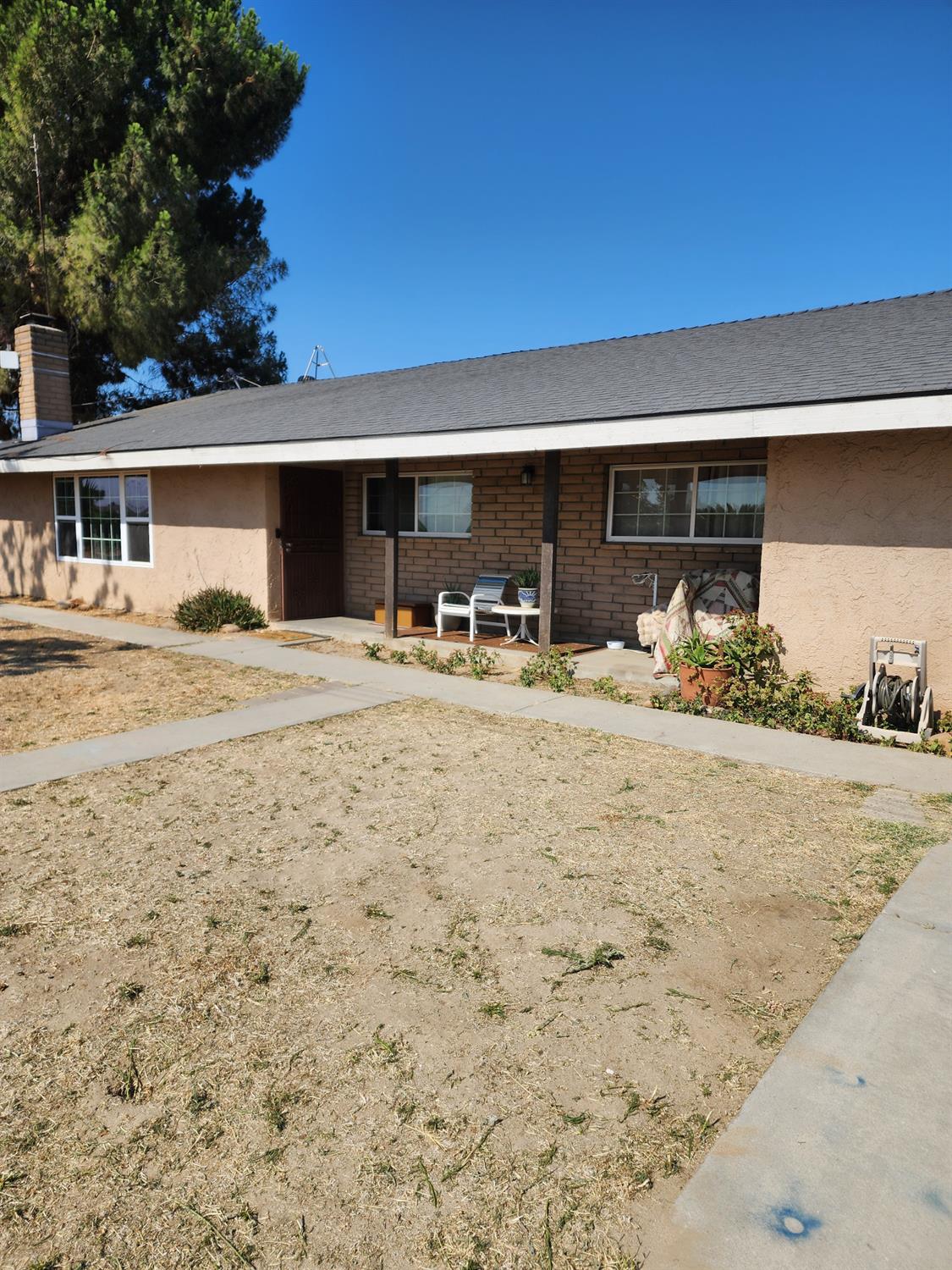 425 E Springfield Ave, Fresno, CA 93725