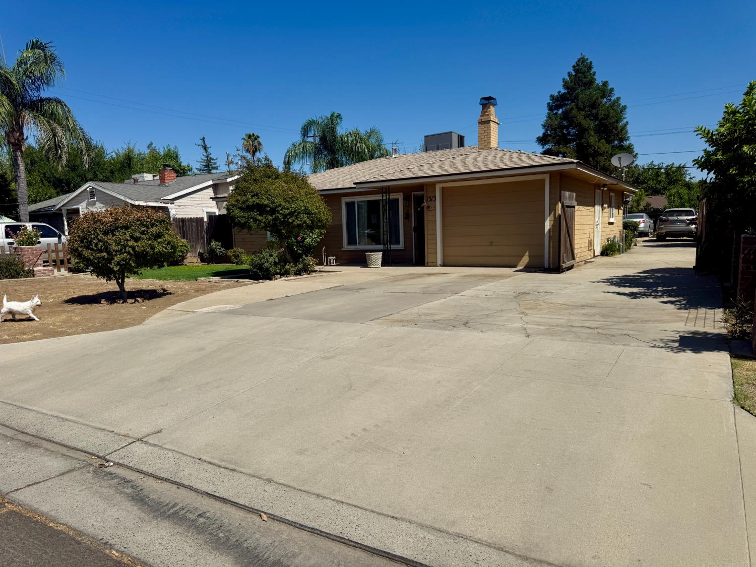 1313 E Griffith Way, Fresno, CA 93704