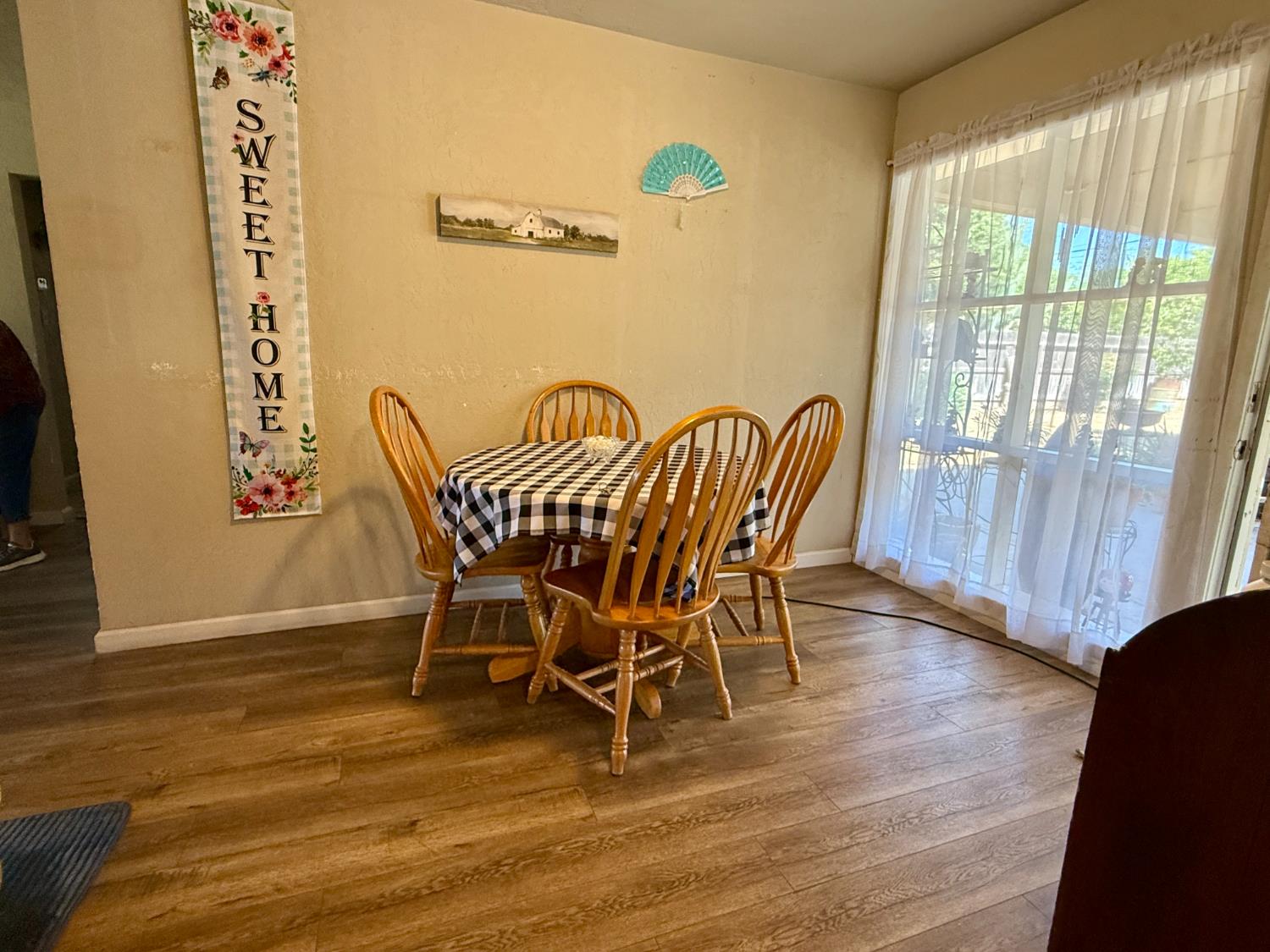 1313 E Griffith Way, Fresno, CA 93704