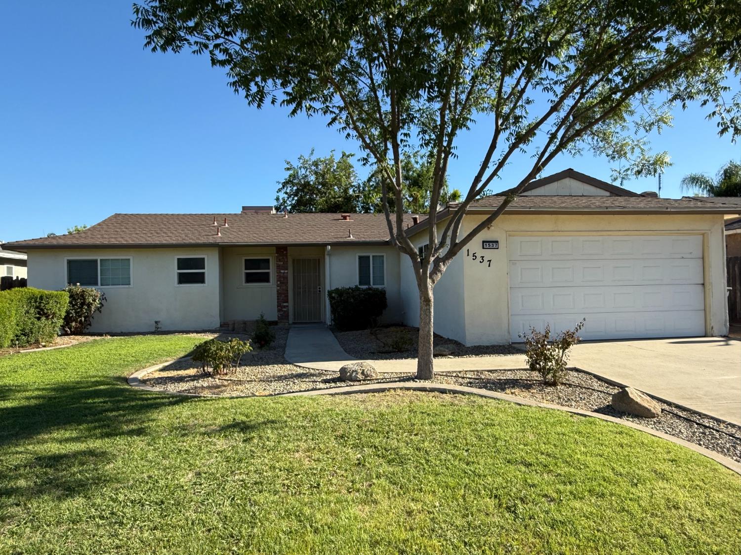 1537 Gettysburg Ave, Clovis, CA 93611